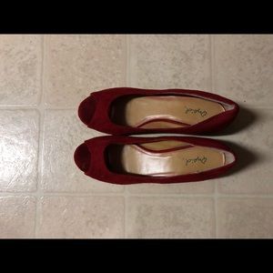 Suede peep toe sandals